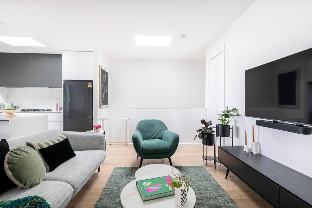 3 Bedroomtownhouse-free Parking Holiday home Melbourne